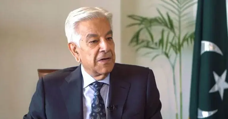 পাকিস্তানের প্রতিরক্ষামন্ত্রী খাজা আসিফ